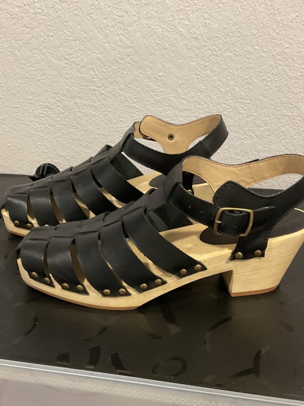 NEW Bird of Flight leather sandals/clogs 9